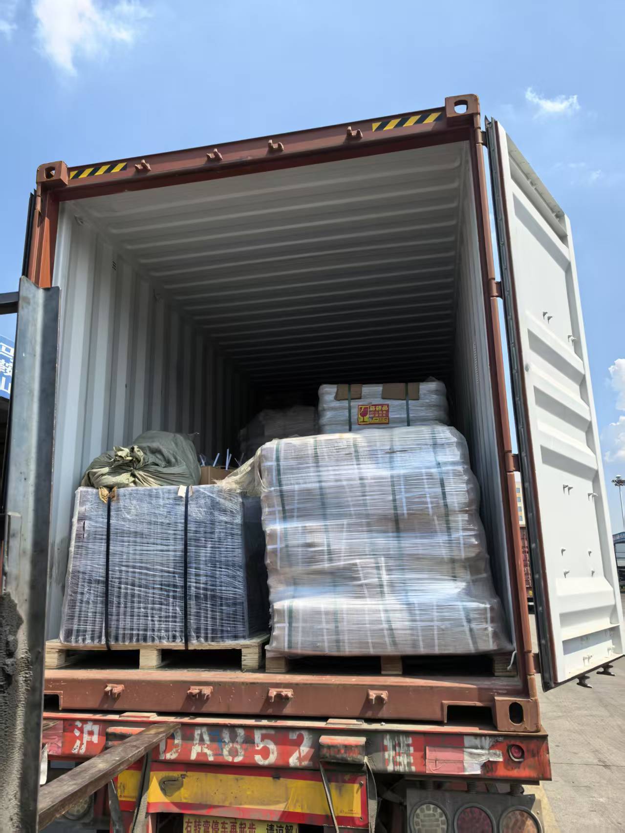 Combine harvester parts container loading - TianYu Machinery